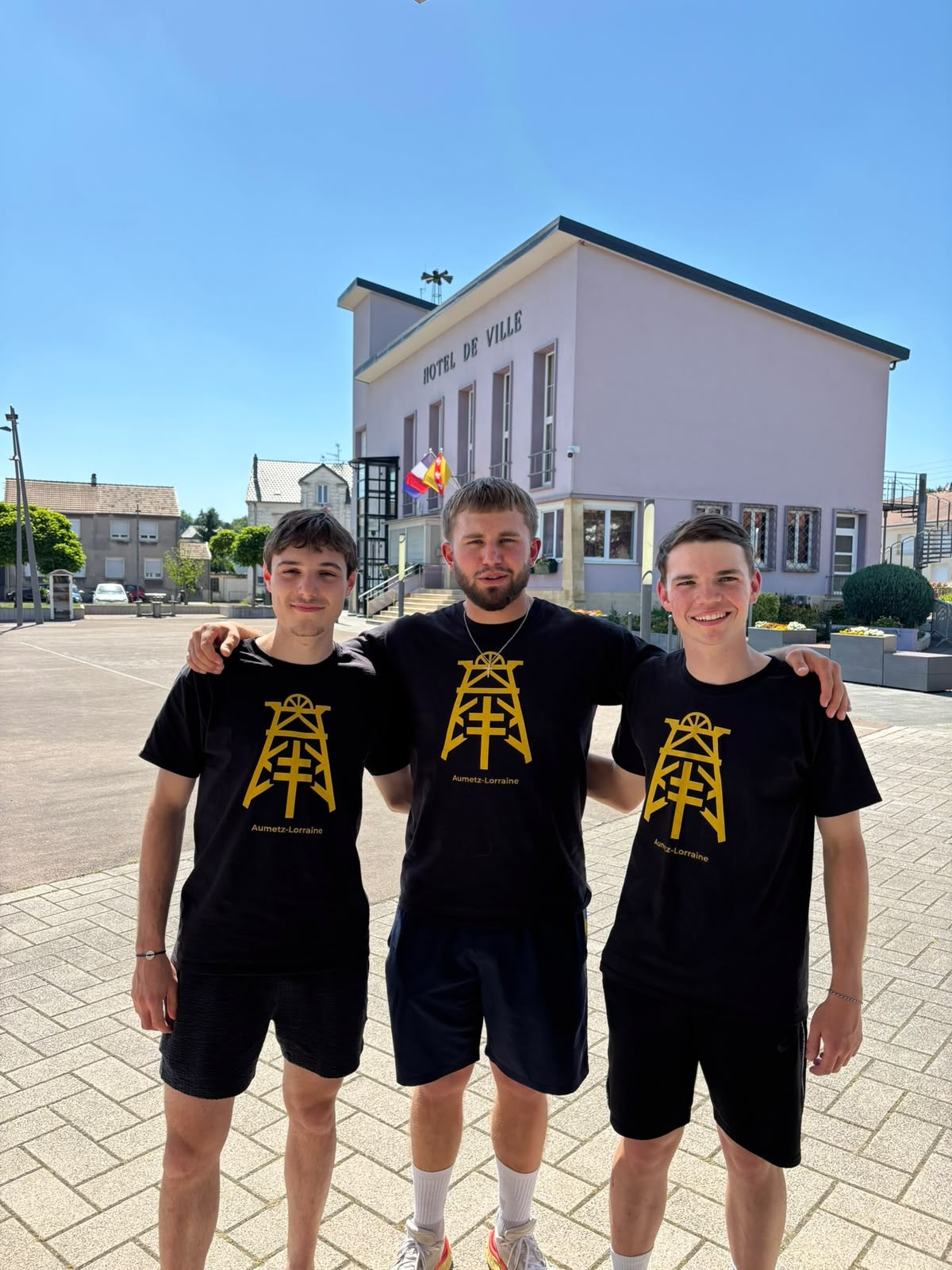Jules à gauche, Lucas au milieu, Arthur à droite